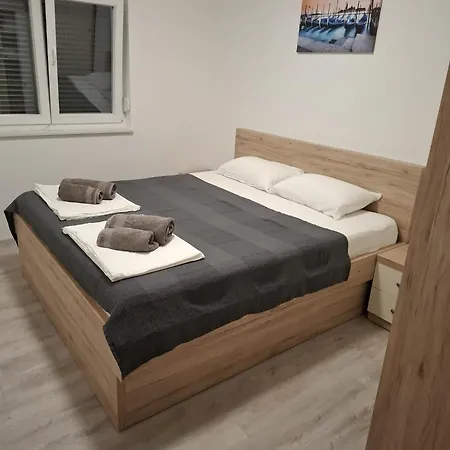 Mima Island Pag,povljana 포블랴나