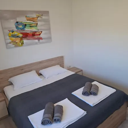 Apartment Mima Island Pag,povljana