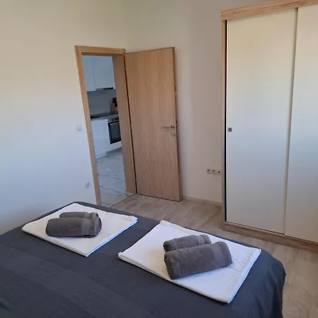 Apartment Mima Island Pag,povljana Povljana